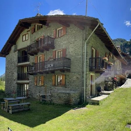 Apartament Bouque Georgeoline Rhêmes-Notre-Dame Zewnętrze zdjęcie